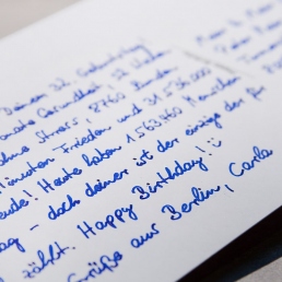 Handgeschriebene Geburtstagskarten begeistern Ihre Kunden